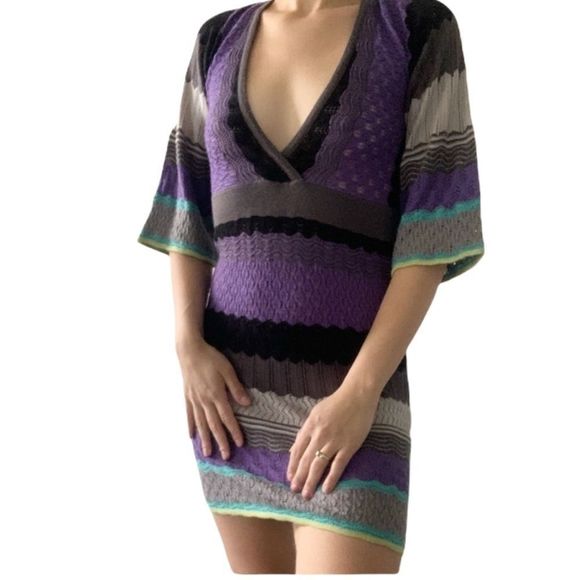 Comma | Funky V-Neck Knit Wide Sleeve Dress - Picture 8 of 8